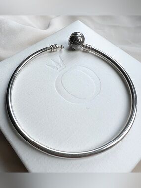 PANDORA LOGO CLASP BANGLE